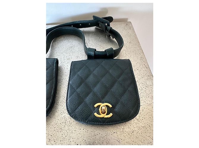 Chanel Cinturón Bolso Acolchado en Cuero Granulado Verde Verde oscuro - vista 3