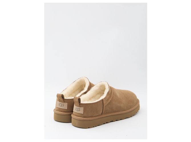 Stivali Ugg Classic Micro in pelle marrone castano - vista 3