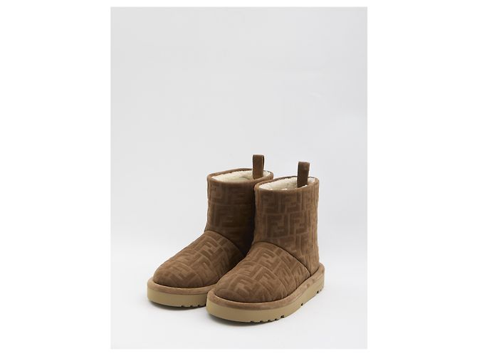 Fendi FF motif brown suede afterski boots - view 2