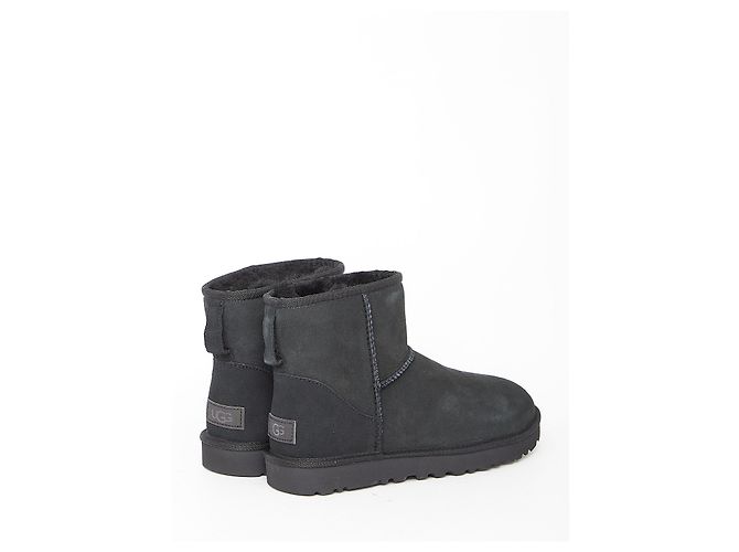 Stivali Ugg Classic Mini II in camoscio nero - vista 3