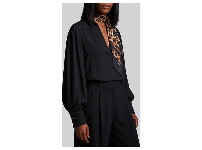 Sutton New York Blusa em double georgette preta - vista 2