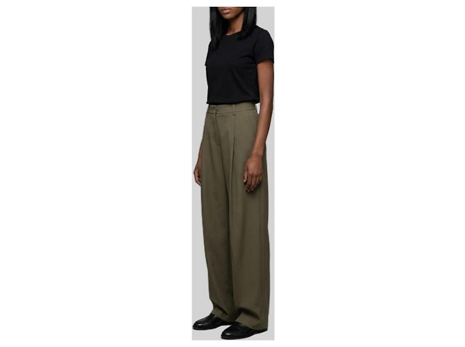 Sutton New York Leicht dehnbare Canvas-Hose in Military Green - Ansicht 2
