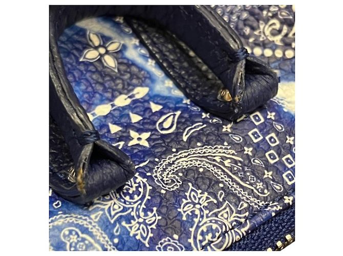 Llavero Louis Vuitton Monogram Bandana Blanco Azul - vista 7