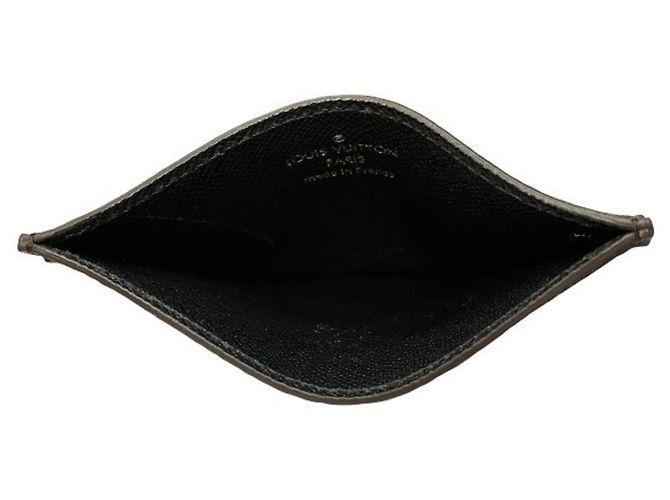 Louis Vuitton Monogram Reverse Card Case Marrom - vista 3