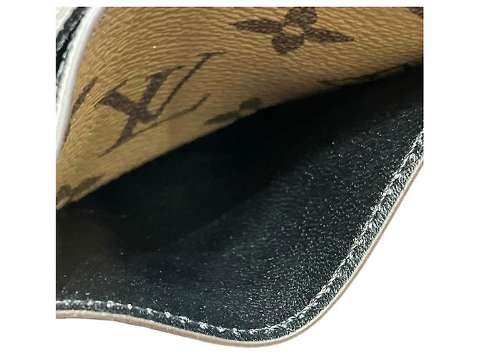 Louis Vuitton Monogram Reverse Card Case Marrom - vista 5