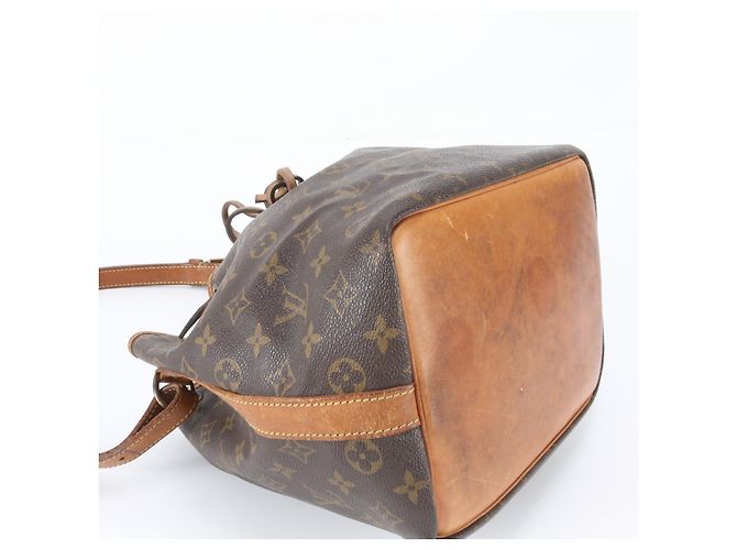 Noe Louis Vuitton Monogram Petit Noé Leather Shoulder Bag Brown - view 4