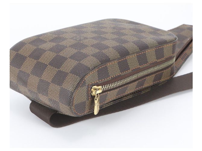 Bolsa de corpo Louis Vuitton Damier Geronimos em couro Damier ebene - vista 4