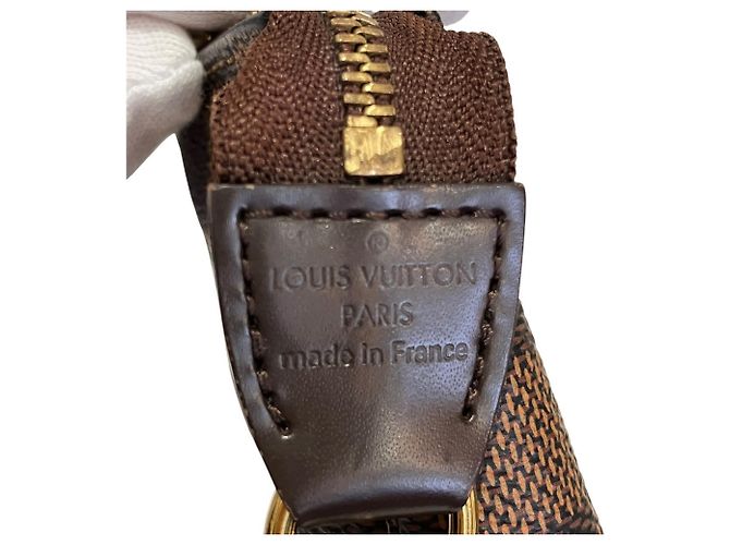 Bolsa Louis Vuitton Mini Pochette Accessoires Damier ebene - vista 4