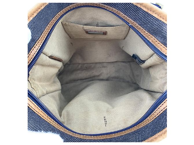 Fendi Borsa a tracolla messenger in tela denim blu scuro con tracolla a righe - vista 5