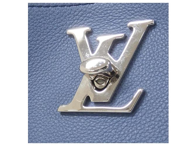 Borsa a tracolla Louis Vuitton Rock Me Bucket in pelle di vitello Blu - vista 4