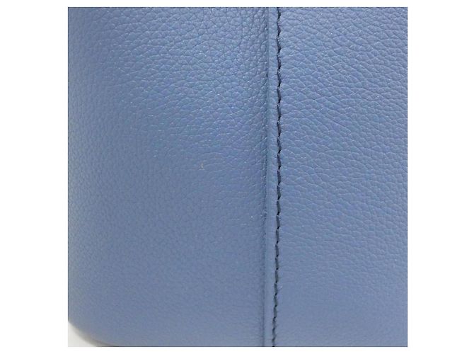 Borsa a tracolla Louis Vuitton Rock Me Bucket in pelle di vitello Blu - vista 6