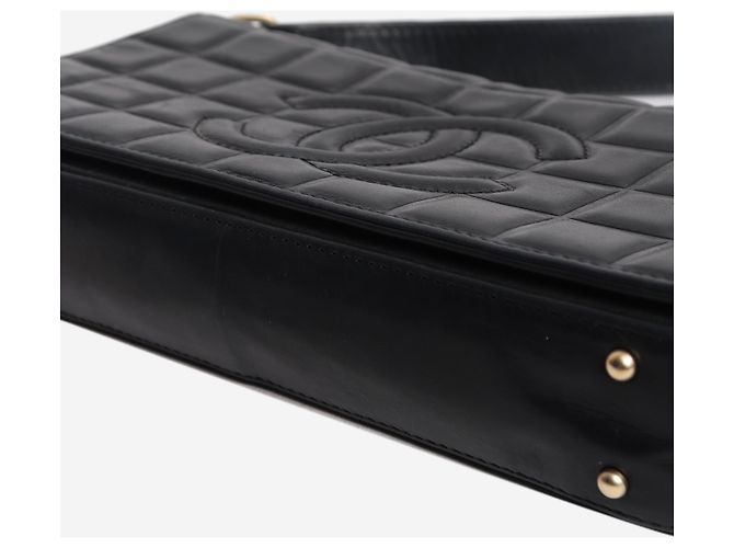 Chanel Schultertasche vintage 2002 Chocolate bar schwarz - Ansicht 3