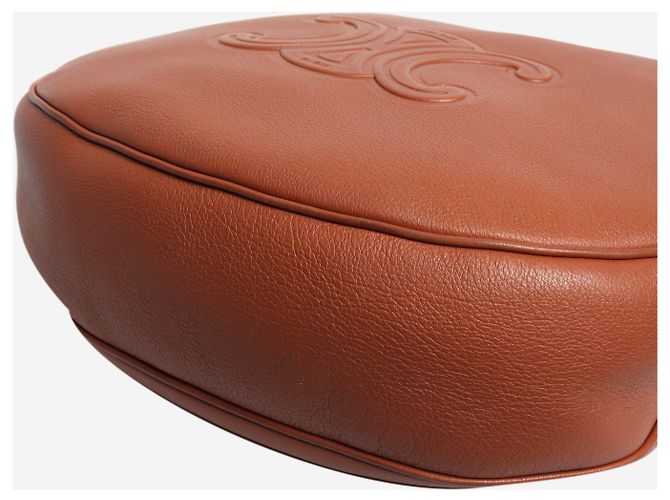 Céline Bolso hobo Heloise 2023 Tan Castaño - vista 4