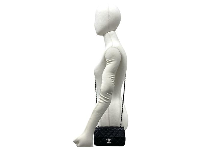 CHANEL Matelassé Coco Mark Schultertasche aus Lammleder Schwarz - Ansicht 2
