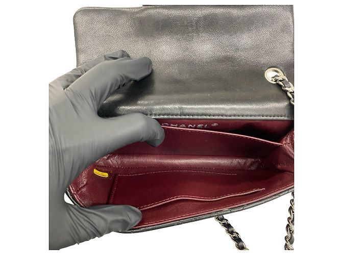 CHANEL Matelassé Coco Mark Schultertasche aus Lammleder Schwarz - Ansicht 9