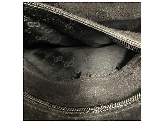 Gucci Vintage Schultertasche aus Leder in Schwarz mit Interlocking G Logo - Ansicht 10