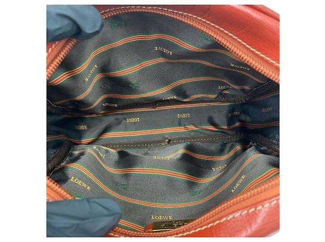 Loewe Vintage Velázquez Schultertasche aus Leder Rot - Ansicht 9