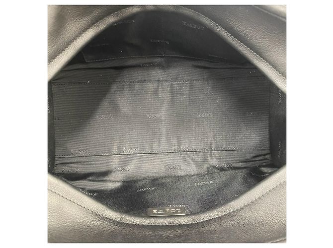Loewe Amazona 28 Handtasche aus schwarzem Leder - Ansicht 9
