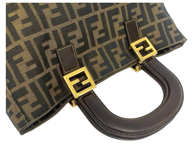 Bolsa Tote Fendi Zucca FF Logo Hardware Canvas Leather Marrom Preto - vista 4