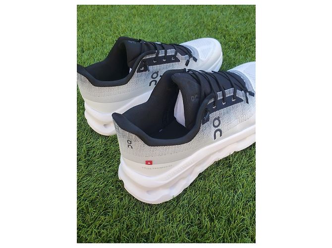 Autre Marque On Cloudtilt Sneaker Weiß und Schwarz - Ansicht 7
