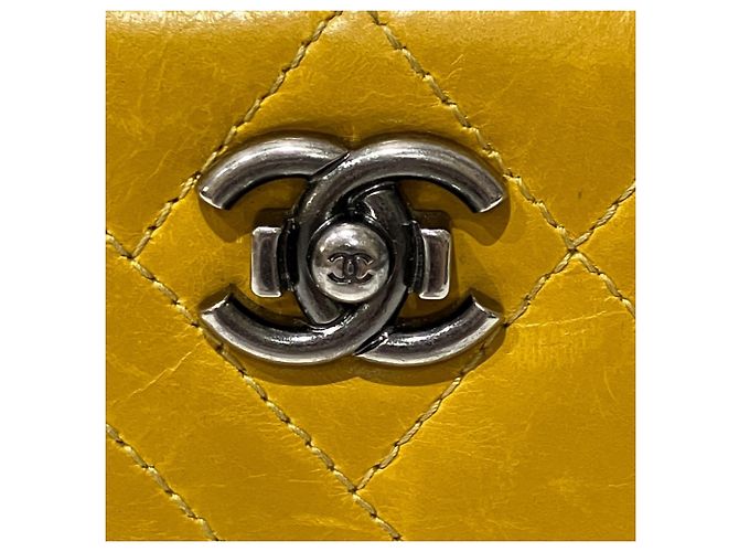 Chanel Matelassé Card Case in Yellow Leather - view 6