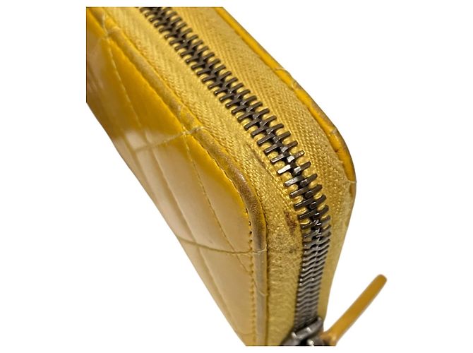 Chanel Matelassé Card Case in Yellow Leather - view 8
