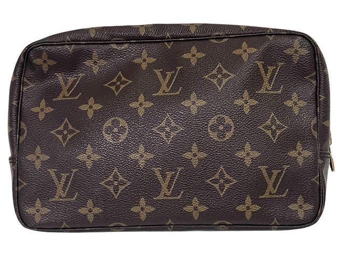 Louis Vuitton Trousses Toilette 23 Handbag Pouch Castaño - vista 2