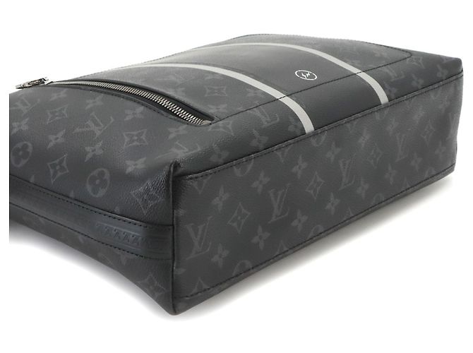 Louis Vuitton Apollo PM Monogram Eclipse Flash Shoulder Handbag M43410 Preto Monograma - vista 4