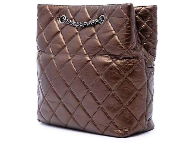 Borsa Chanel Reissue 2.55 in pelle di vitello invecchiata metallizzata matelassé marrone Bronzo - vista 2