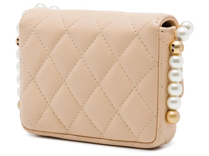 Portacarte con catena Chanel Beige Quilted Lambskin About Pearls - vista 2