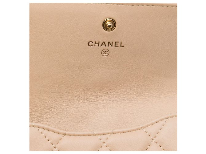 Portacarte con catena Chanel Beige Quilted Lambskin About Pearls - vista 5