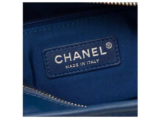 Chanel Blue Small Lambskin Gabrielle Crossbody Blau - Ansicht 5