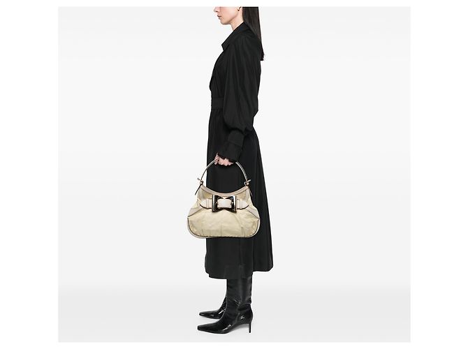 Gucci Queen Hobo in pelle di vitello bianca - vista 5