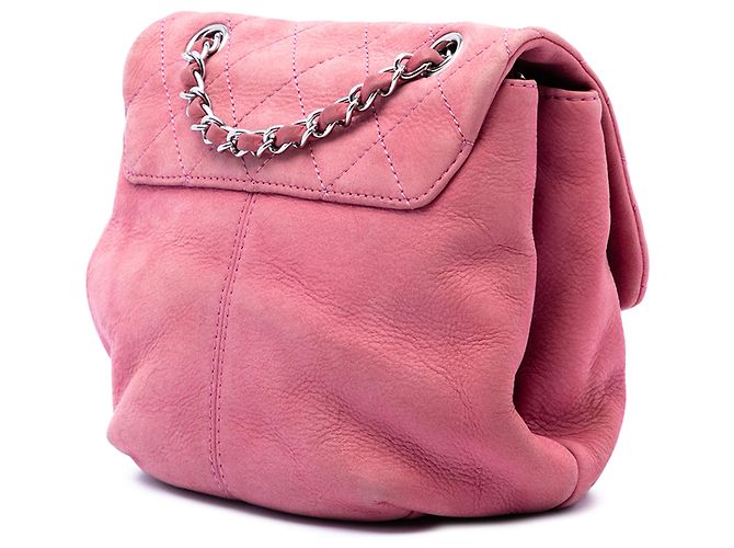 Chanel Mini Trianon Messenger Flap aus gestepptem Nubukleder in Rosa Pink - Ansicht 2