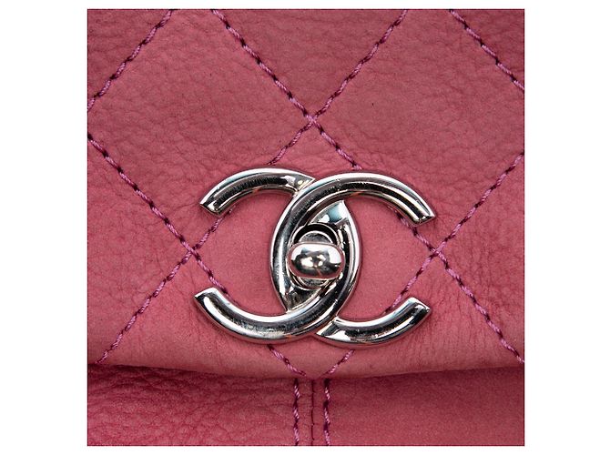 Chanel Mini Trianon Messenger Flap aus gestepptem Nubukleder in Rosa Pink - Ansicht 5