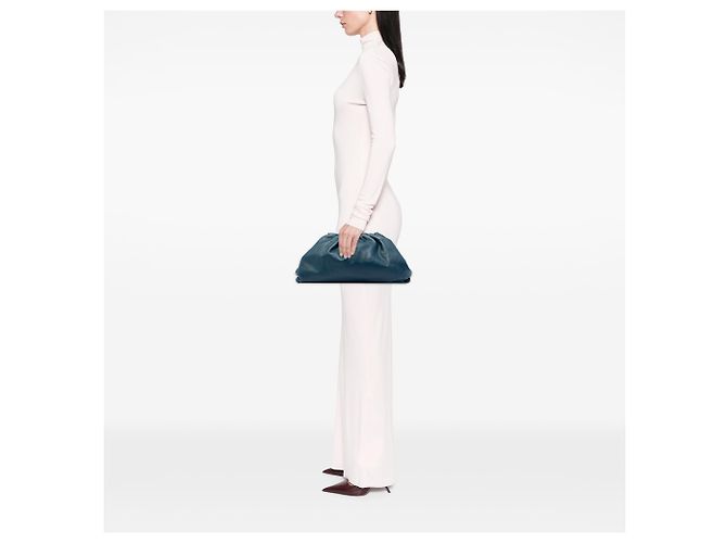 Bottega Veneta Blue Smooth Butter Calf The Pouch - vista 5