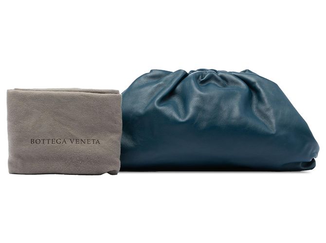 Bottega Veneta Blue Smooth Butter Calf The Pouch - vista 6