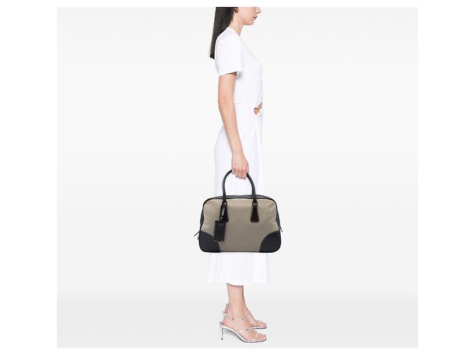 Bolso Bauletto Prada de lona Canapa beige con ribetes de Cinghiale - vista 5