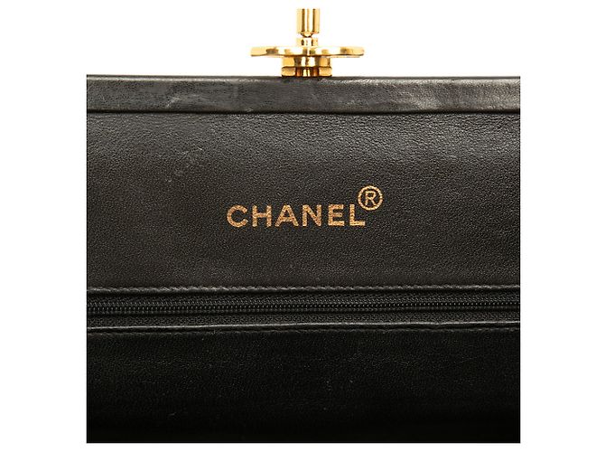 Borsa a tracolla Chanel Black CC Quilted Lambskin Kiss Lock Frame Nero - vista 5