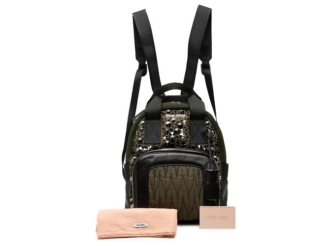 Zaino in nylon Matelassé Miu Miu con rifiniture in pelle marrone e cristalli Cachi - vista 7