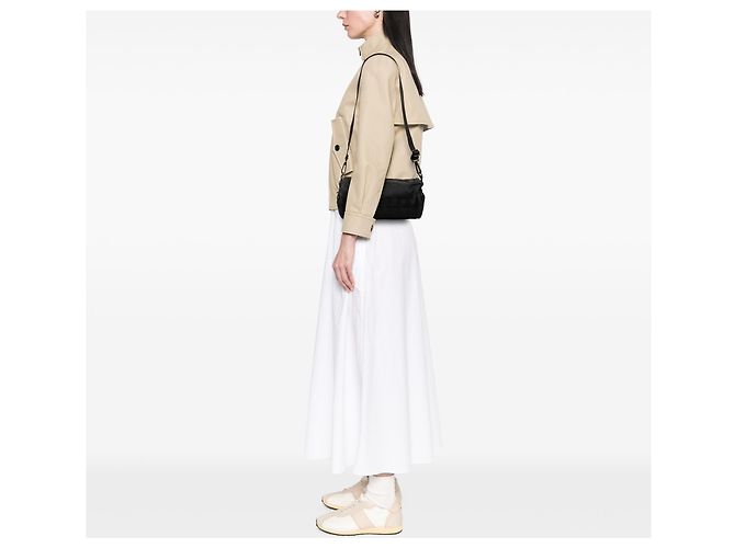 Bolsa de ombro cilíndrica Chanel Black New Travel Line em nylon Preto - vista 10