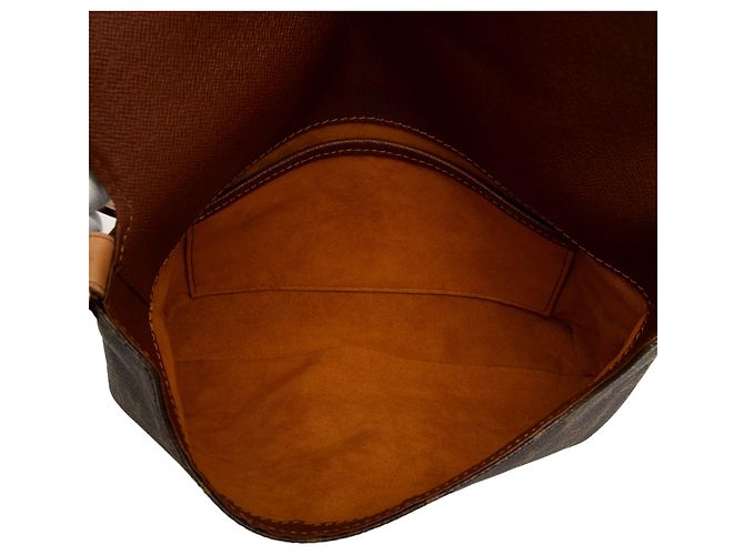 Louis Vuitton Brown Monogram Musette Tango Short Strap Castaño - vista 4