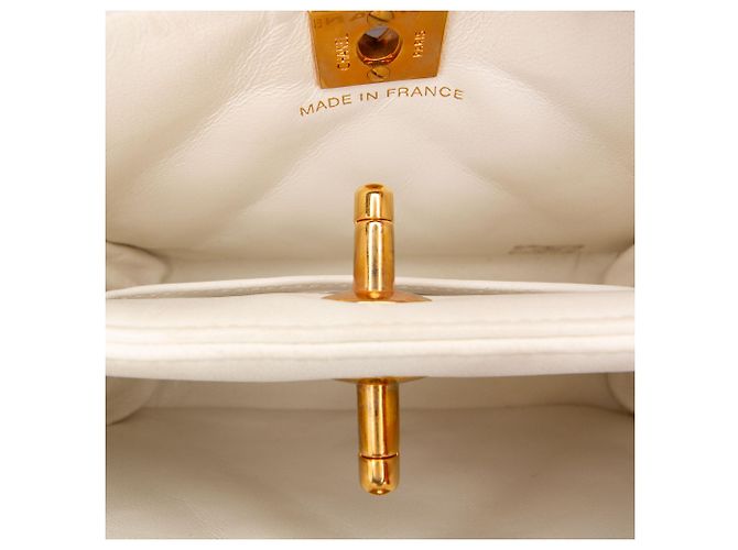 Bolsa de Ombro Chanel White CC Quilted Lambskin Branco - vista 4