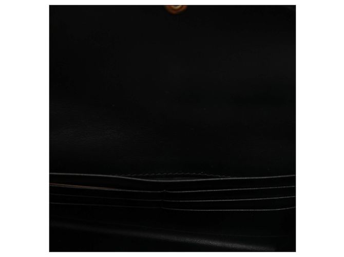 Miu Miu Wallet on Strap aus weichem schwarzem Kalbsleder mit Logo - Ansicht 4