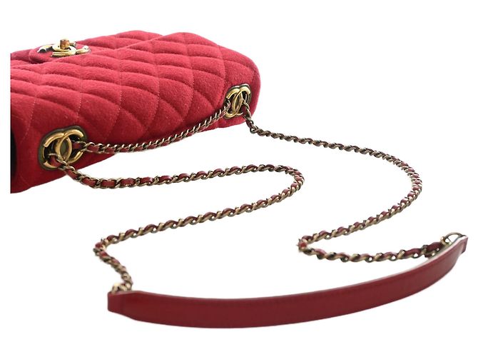 Chanel Red Medium Quilted Mixed Fibers CC Eyelet Flap Vermelho - vista 8