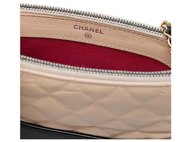 Clutch Gabrielle con doppia zip e catena Chanel in vitello invecchiato bicolore beige - vista 5