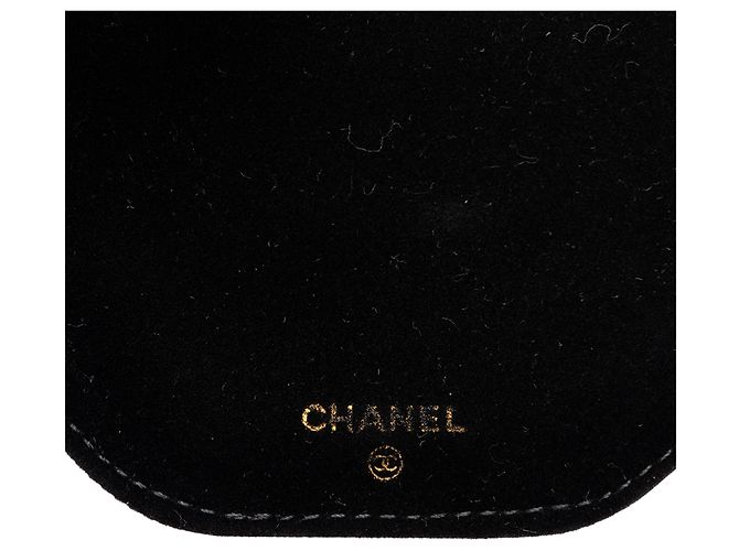 Étui à bijoux rond de voyage Chanel en cuir Caviar noir - vue 5