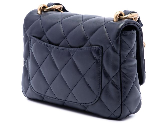 Chanel Blue Small Quilted Lambskin Funky Town Flap Azul Azul marinho - vista 2