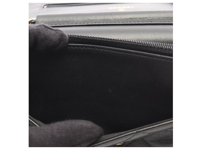 Chanel Black CC Quilted Studded Lambskin 18K Lucky Charms Wallet On Chain Nero - vista 6