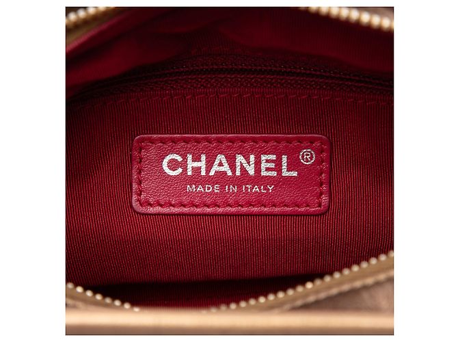 Chanel Gabrielle Hobo Small in pelle di vitello invecchiata metallizzata matelassé Marrone Bronzo - vista 5